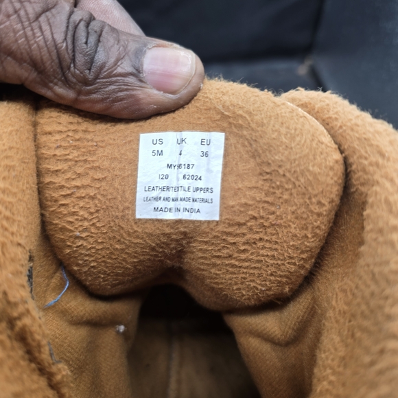 Merrell Black and Tan Winter Boots - Picture 3 of 7